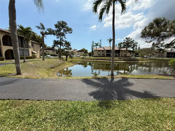 340 Pine Ridge #C-1, Greenacres, FL 33463