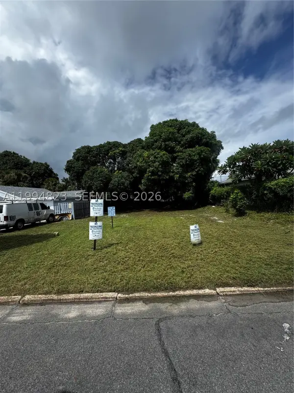 627 56th, West Palm Beach, FL 33407