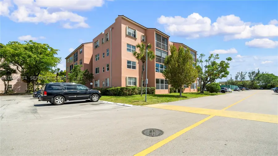 2861 Somerset #301, Lauderdale Lakes, FL 33311 - #2