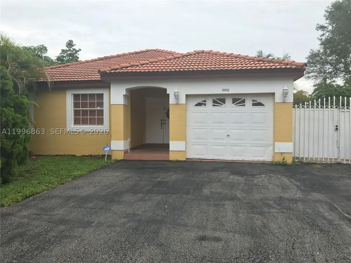 19712 NW 82nd, Hialeah, FL 33015 - #1
