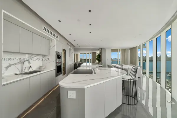 1000 S Pointe #901, Miami Beach, FL 33139
