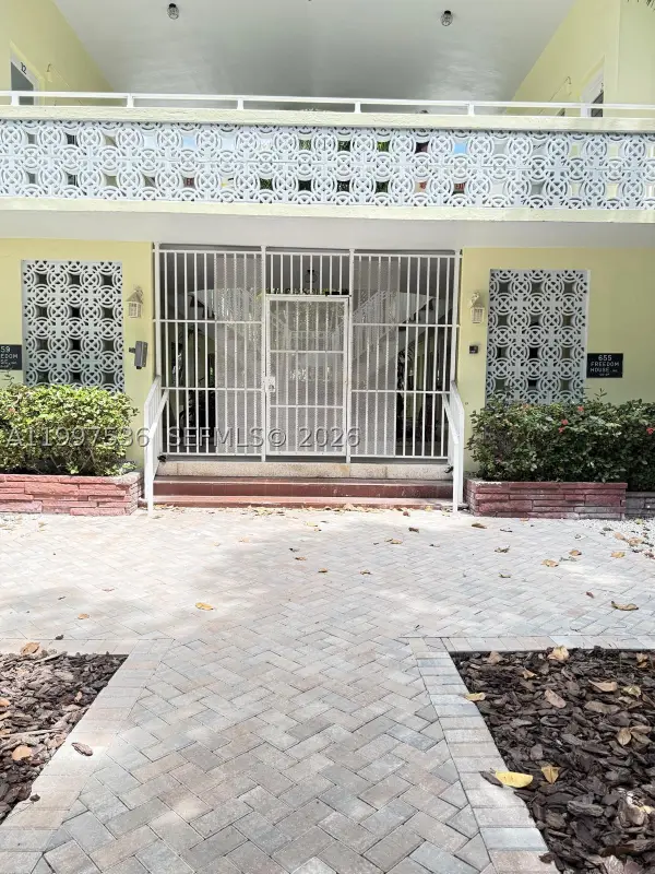 655 Meridian #2, Miami Beach, FL 33139