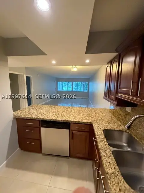 100 Lakeview #115, Weston, FL 33326 - #3