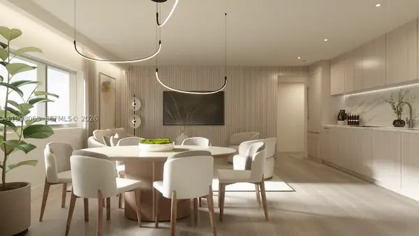 250 Collins #212, Miami Beach, FL 33139
