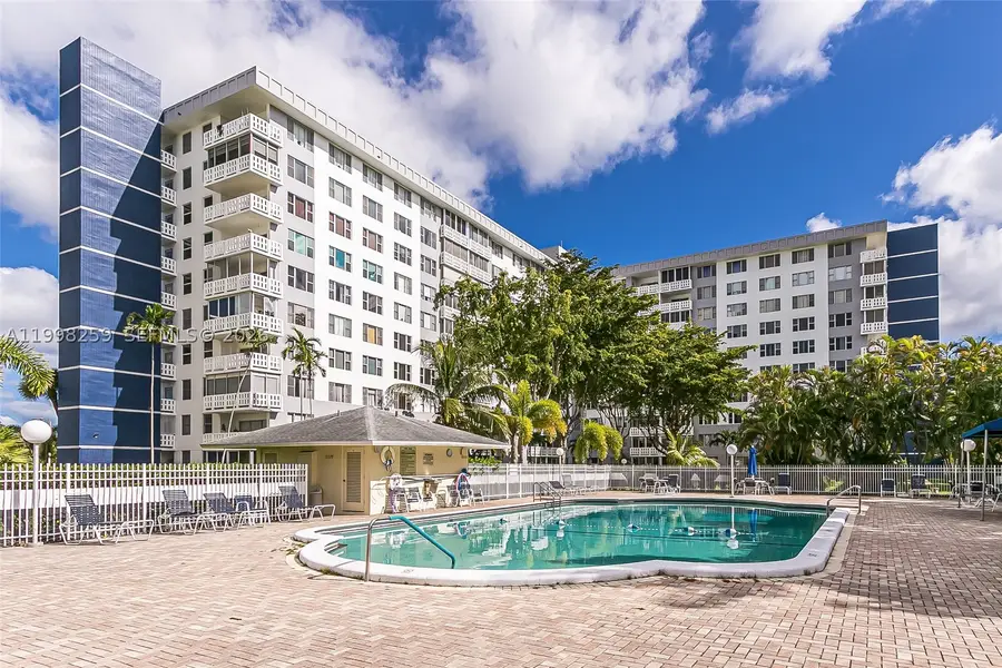 4350 Hillcrest #303, Hollywood, FL 33021 - #2