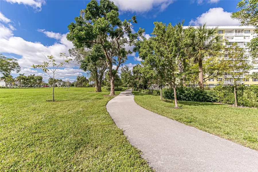 4350 Hillcrest #303, Hollywood, FL 33021 - #3