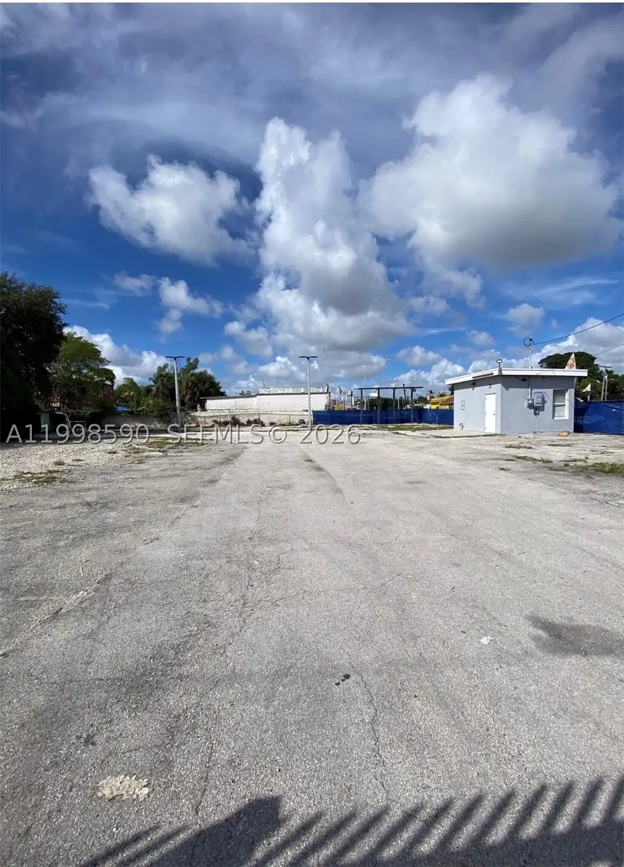 300 NW 79th, Miami, FL 33150 - #2