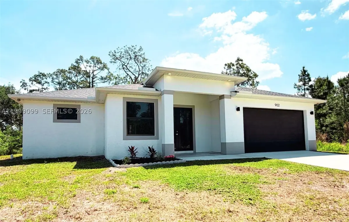 902 Magnolia, Lehigh Acres, FL 33972 - #1
