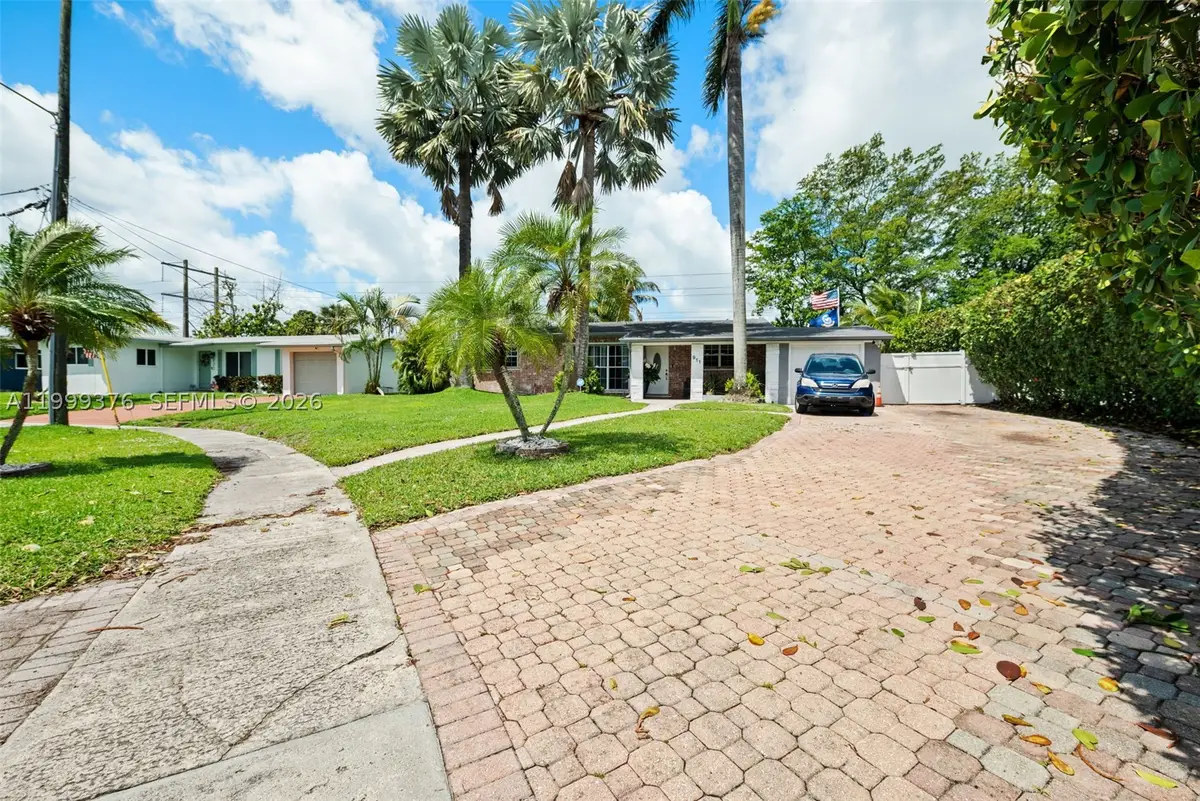 911 SW 51st, Plantation, FL 33317 - #1