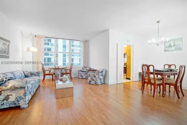 4747 Collins #1108, Miami Beach, FL 33140