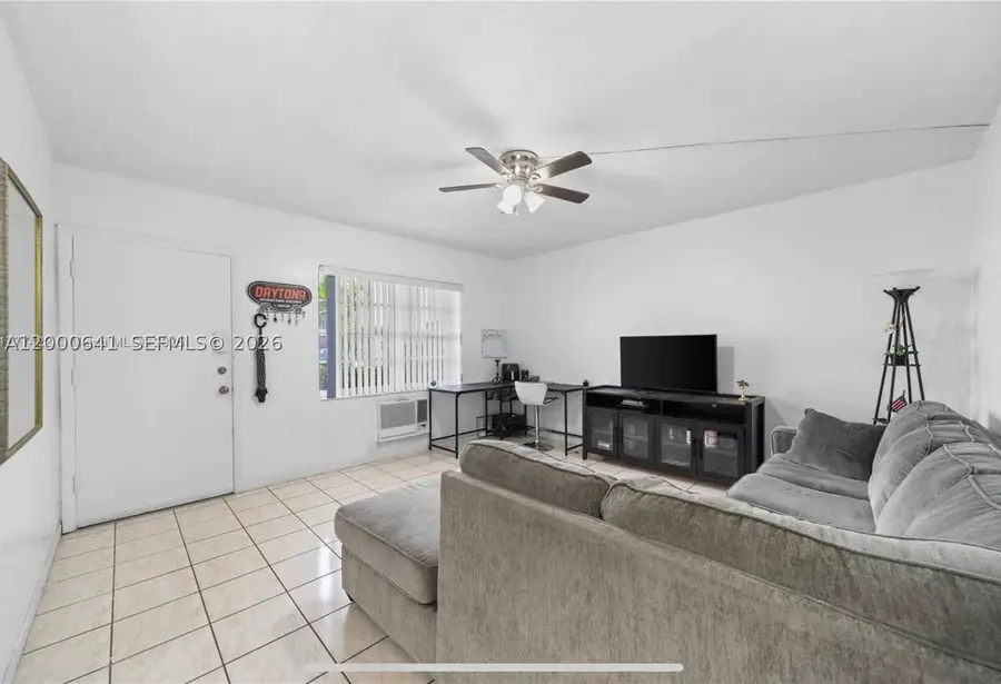 16900 NE 14 #109, Miami, FL 33162 - #3