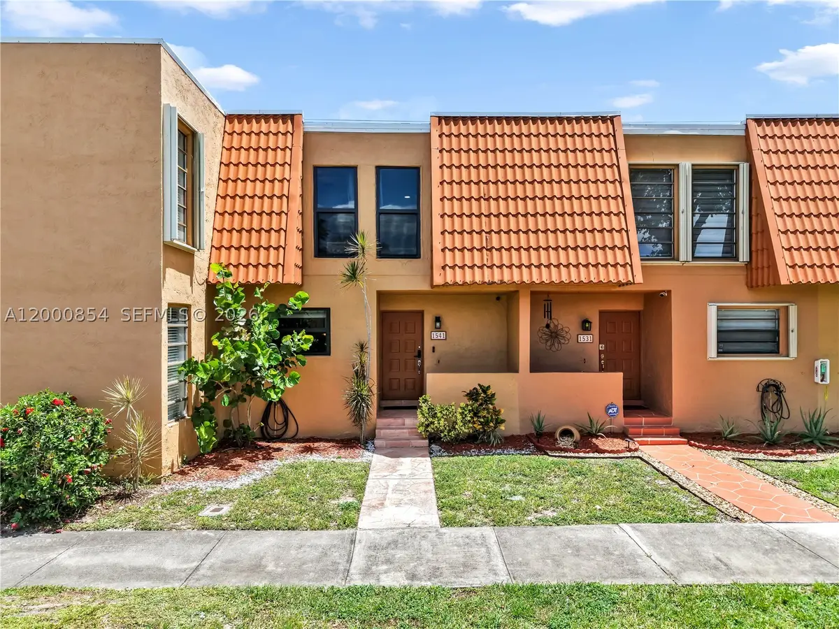1541 NW 92nd #186, Pembroke Pines, FL 33024 - #1