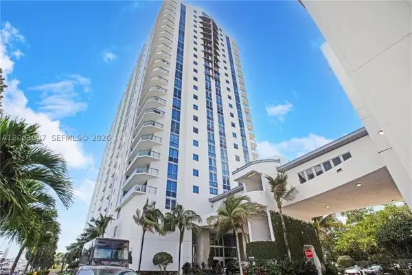 17111 Biscayne #2008, North Miami Beach, FL 33160
