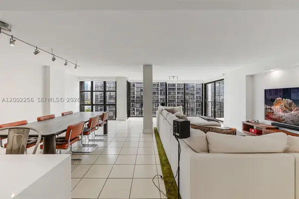 1915 Brickell #C1404, Miami, FL 33129