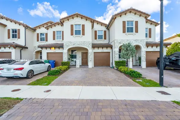 12586 NW 22nd, Miami, FL 33167