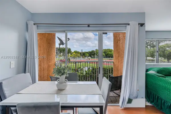 6255 Kendale Lakes #218, Miami, FL 33183