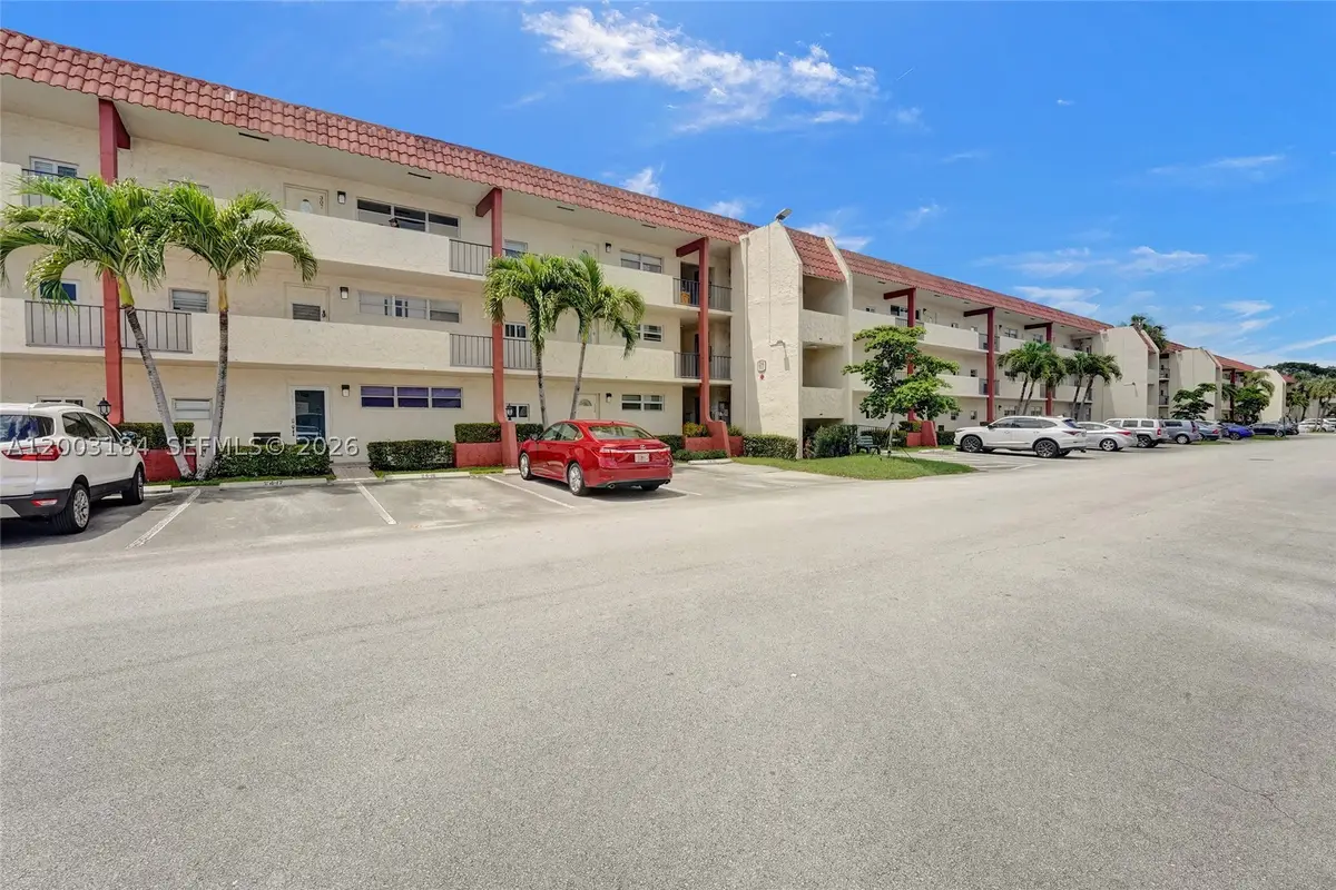 811 S Hollybrook #207, Pembroke Pines, FL 33025 - #1