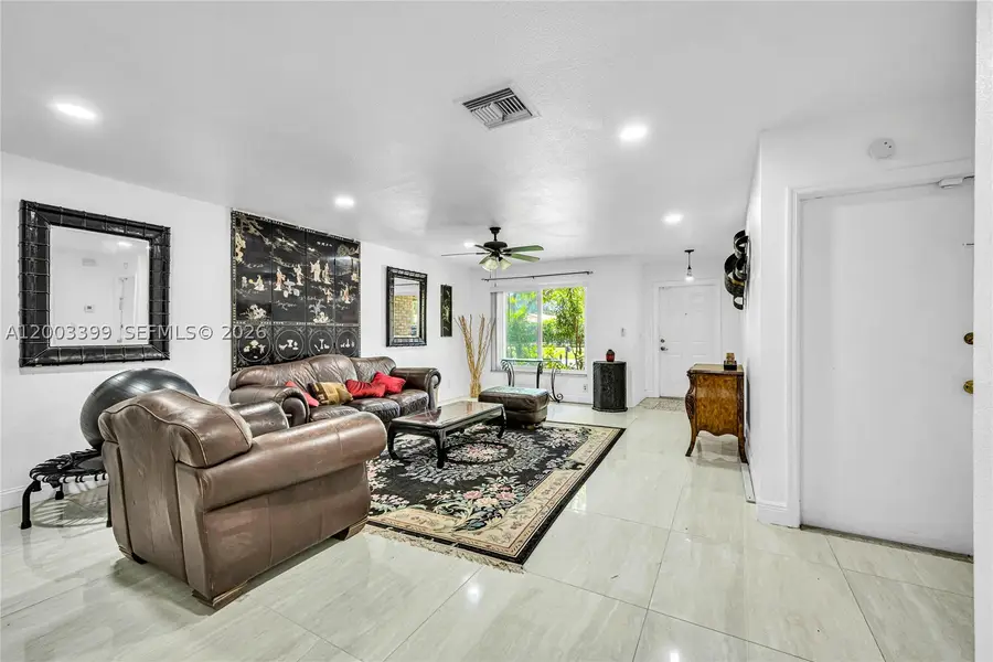 8135 NW 39th, Coral Springs, FL 33065 - #2