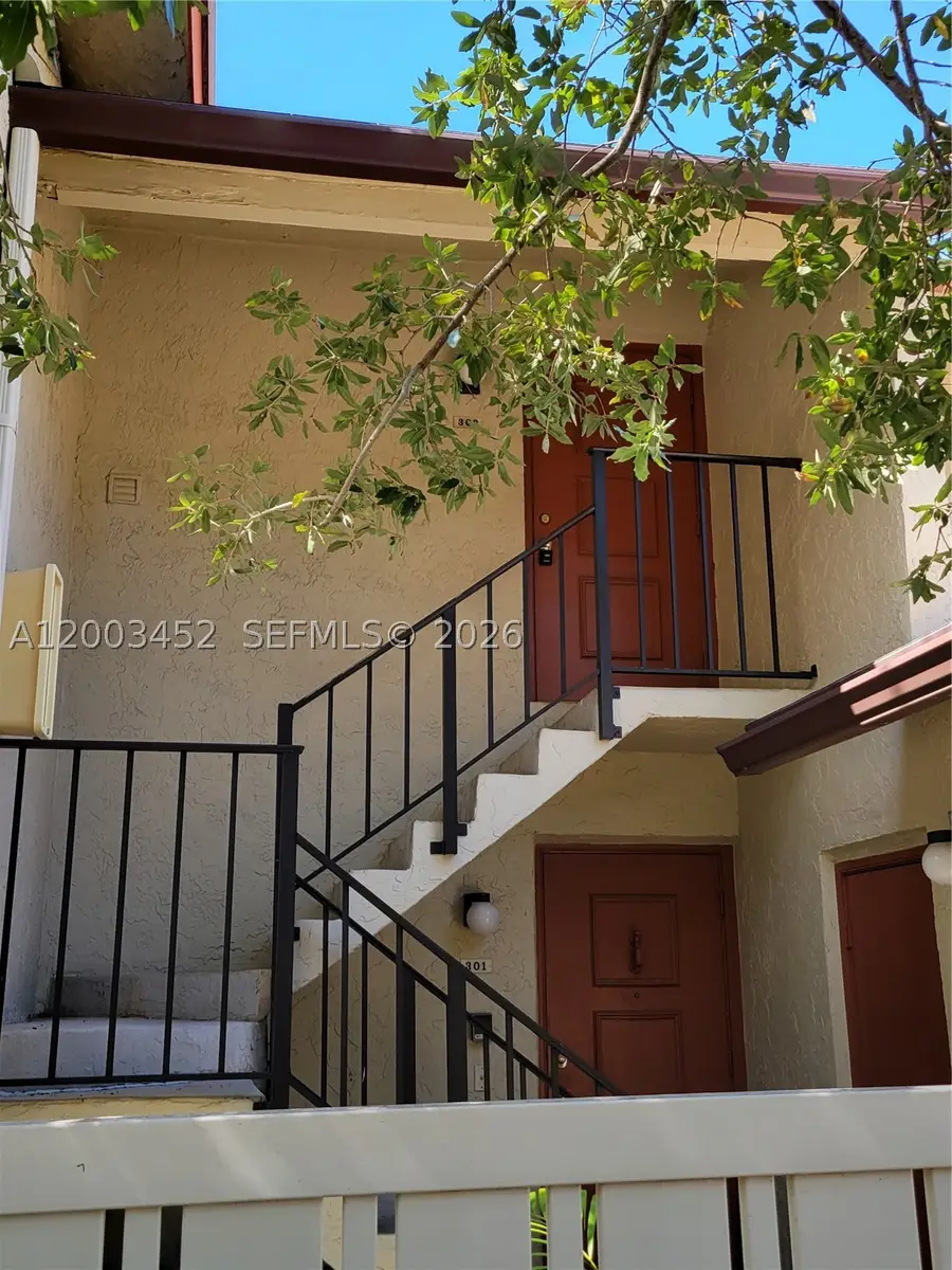 1821 NE 40th #302, Pompano Beach, FL 33064 - #2