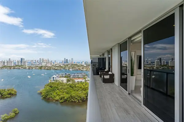 16385 Biscayne #3001, North Miami Beach, FL 33160