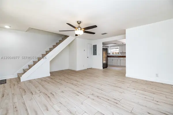 7920 Kimberly #305, North Lauderdale, FL 33068