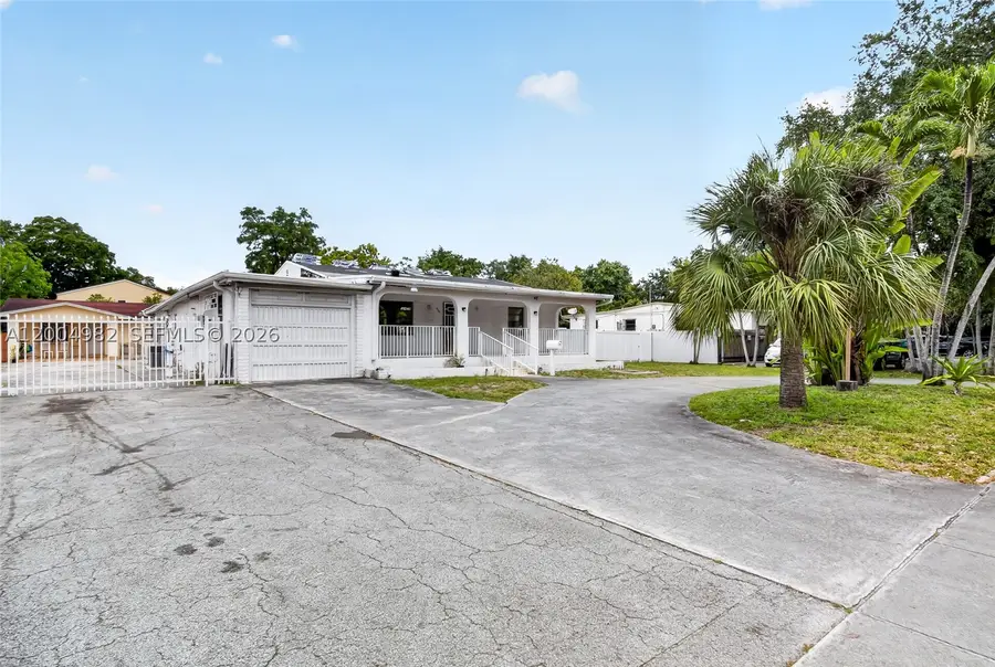 3061 NW 14th, Miami, FL 33125 - #3