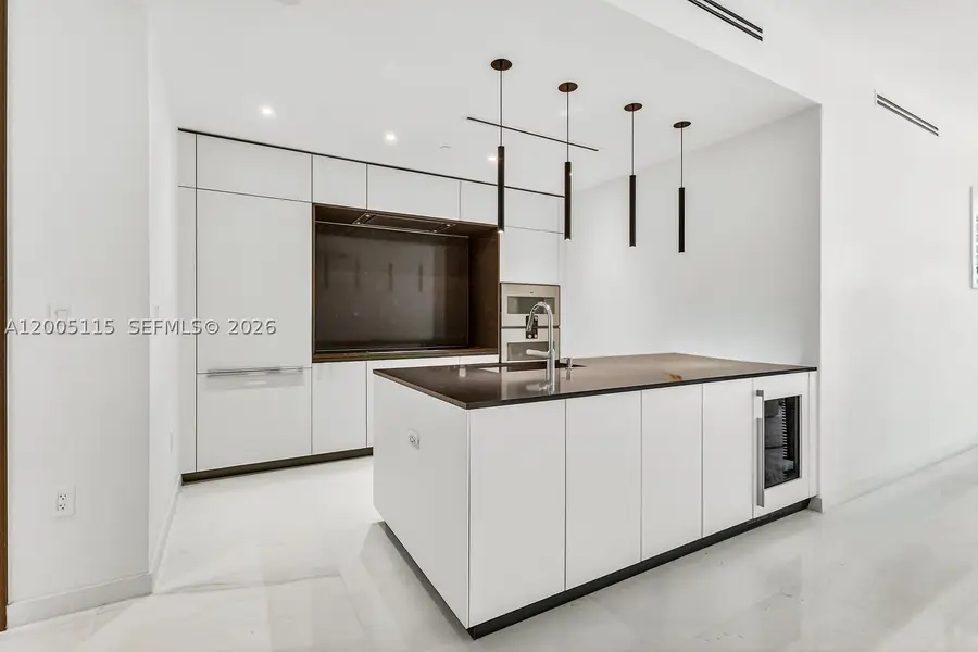 300 Biscayne Blvd #1002, Miami, FL 33131 - #2