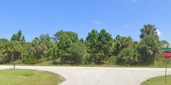 671 683 Caballero Ave Se, Palm Bay, FL 32909