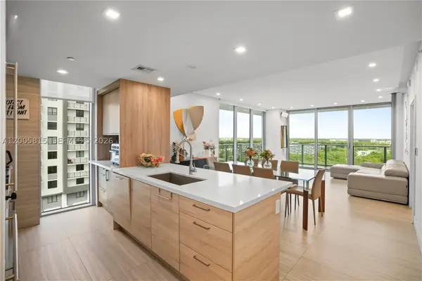 16385 Biscayne #1601+2 Parkings, North Miami Beach, FL 33160
