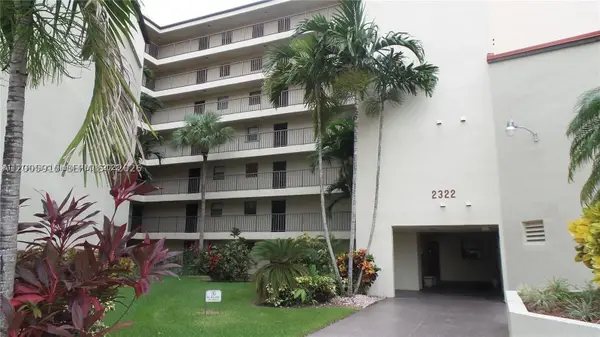 2320 S Cypress Bend #204, Pompano Beach, FL 33069
