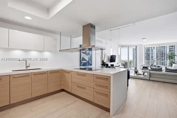 17301 Biscayne #1905, North Miami Beach, FL 33160