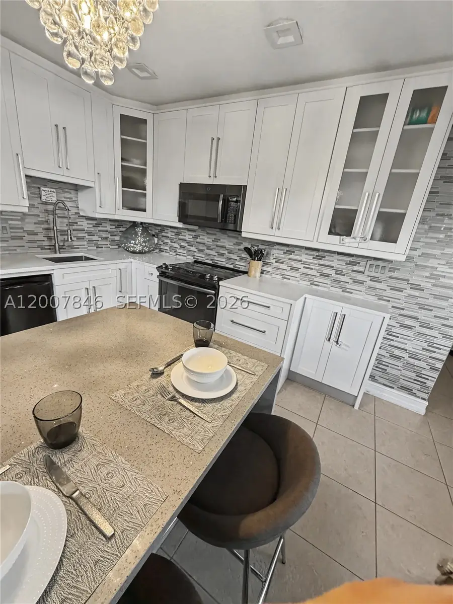 1423 Holly Heights #11, Fort Lauderdale, FL 33304 - #3