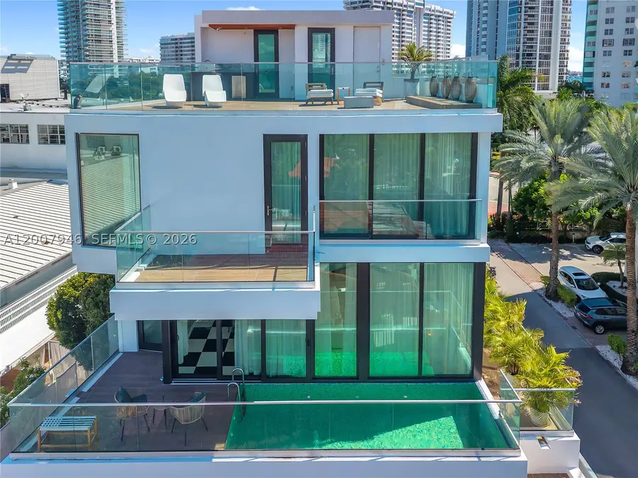 11 Century, Miami Beach, FL 33139 - #2