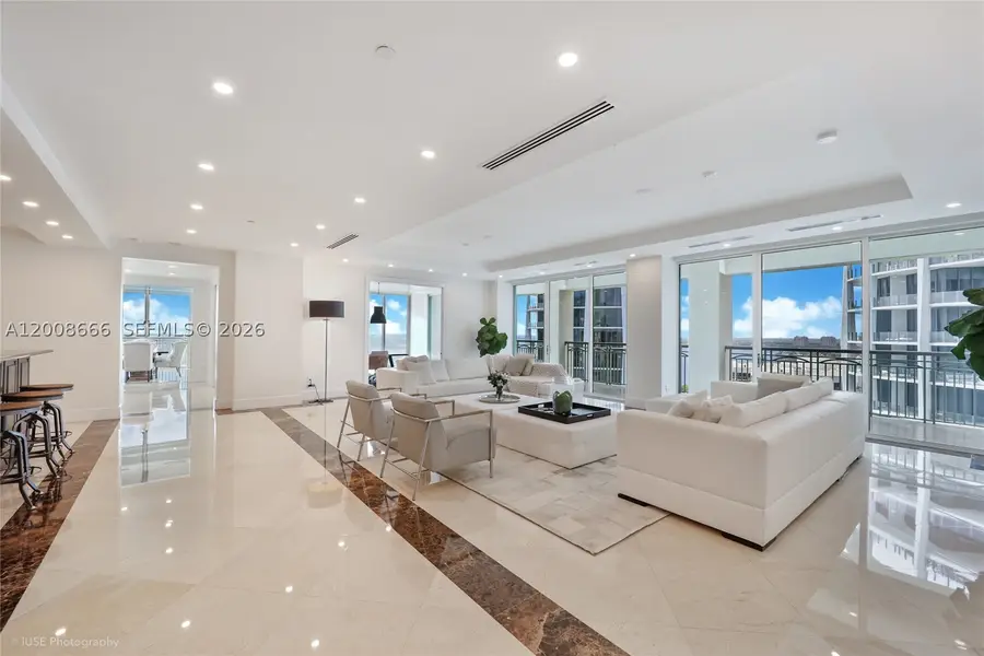 3400 SW 27th #2202, Miami, FL 33133 - #3