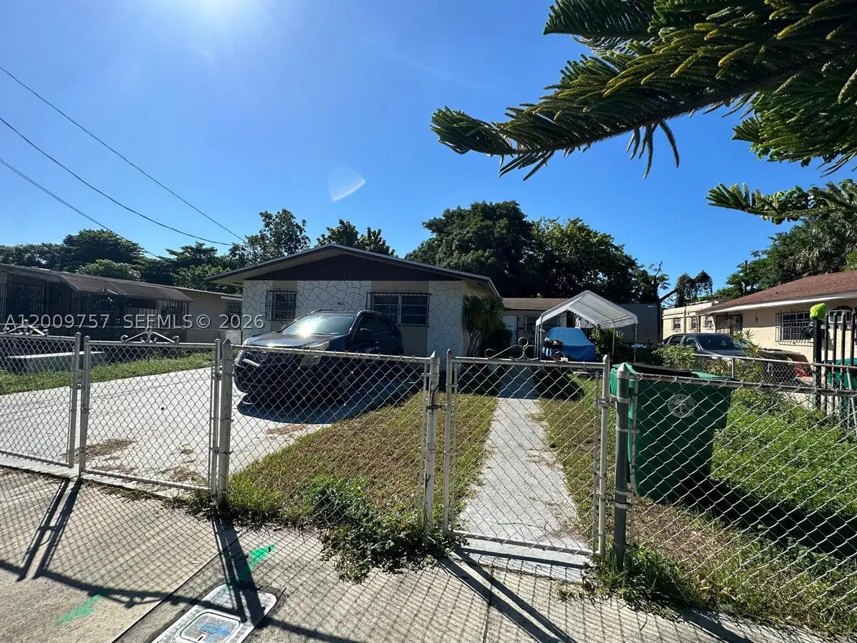 420 NW 32nd, Miami, FL 33127 - #1