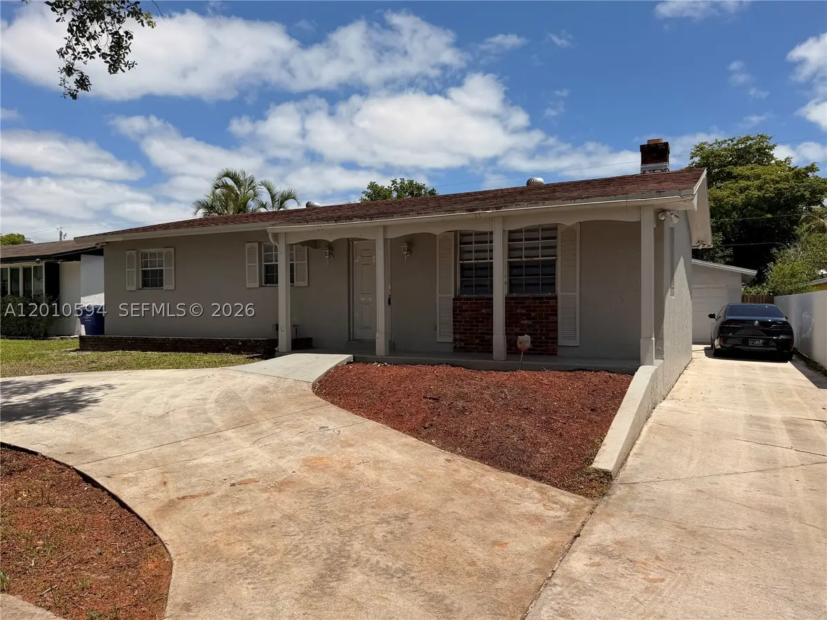 3011 N 74th, Hollywood, FL 33024 - #1