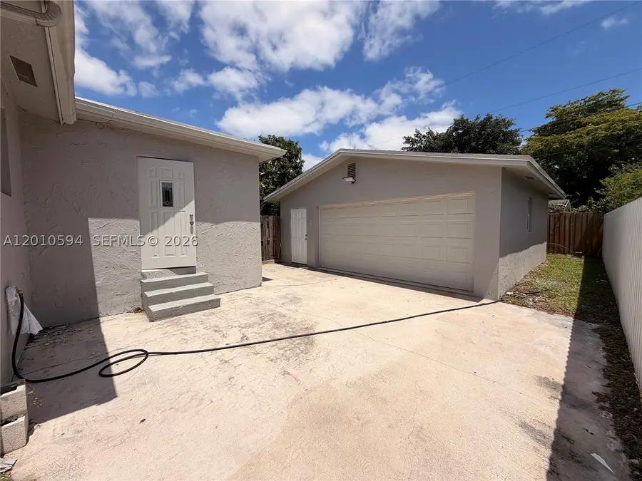 3011 N 74th, Hollywood, FL 33024 - #3