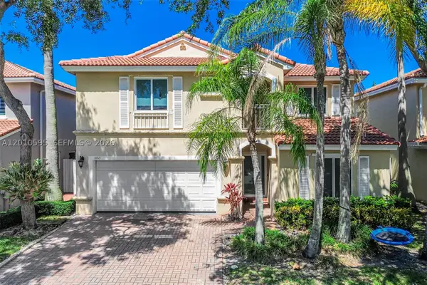 1065 Weeping Willow, Hollywood, FL 33019