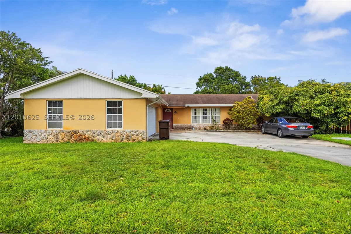 1831 Hiltonia, West Palm Beach, FL 33407 - #1
