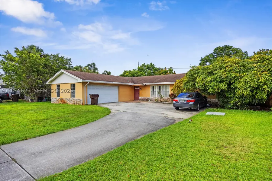 1831 Hiltonia, West Palm Beach, FL 33407 - #3