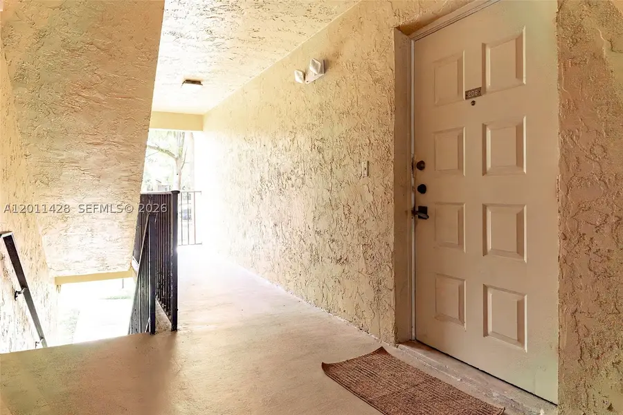 3083 N Oakland Forest #206, Oakland Park, FL 33309 - #3