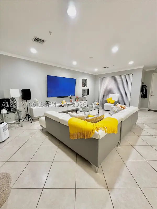 2900 NW 125th #3-105, Sunrise, FL 33323