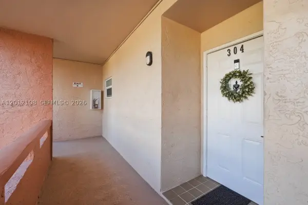 8826 W Mcnab #304, Tamarac, FL 33321