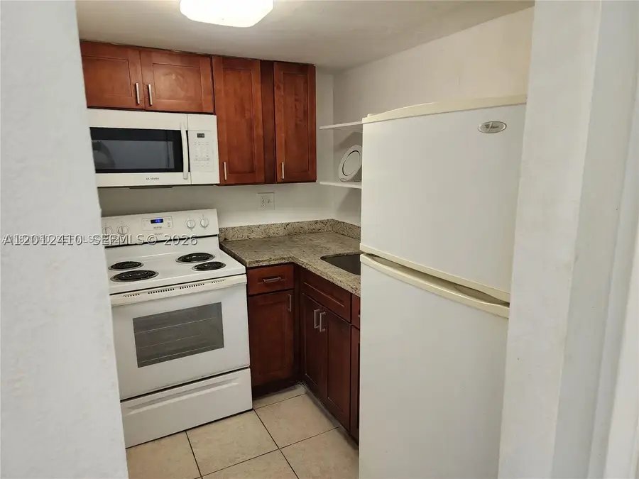 241 SE 9th #103, Pompano Beach, FL 33060 - #3