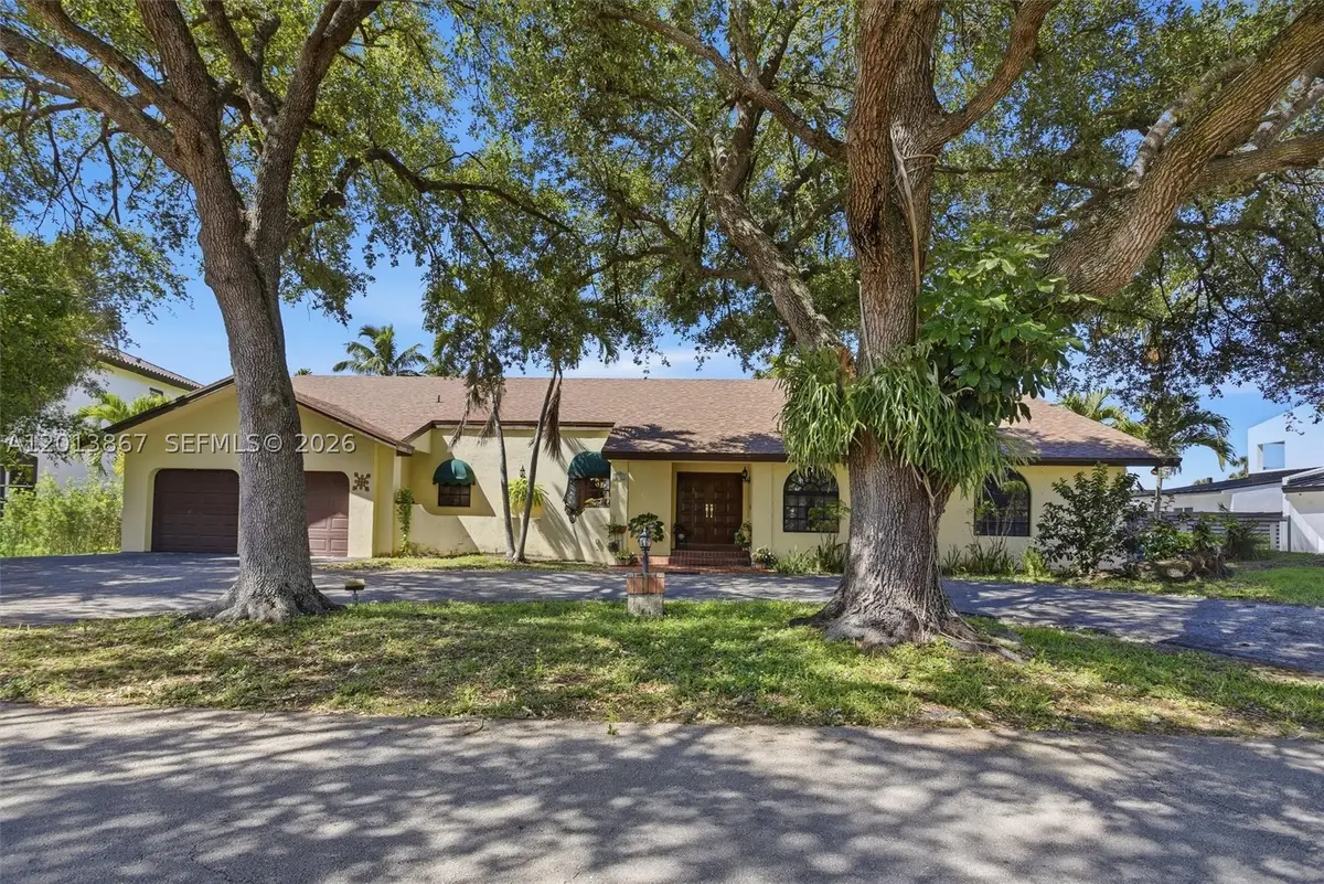 7200 N Oakmont, Hialeah, FL 33015 - #1