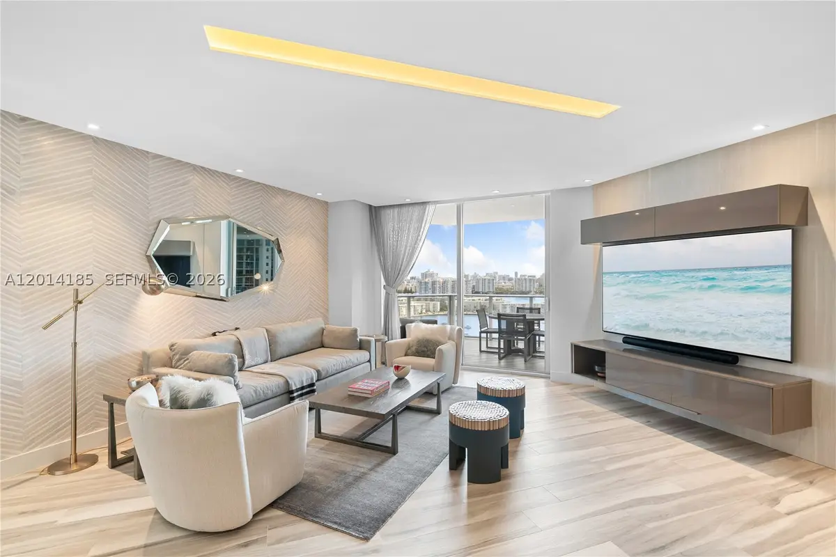 17111 Biscayne #2107, North Miami Beach, FL 33160 - #1