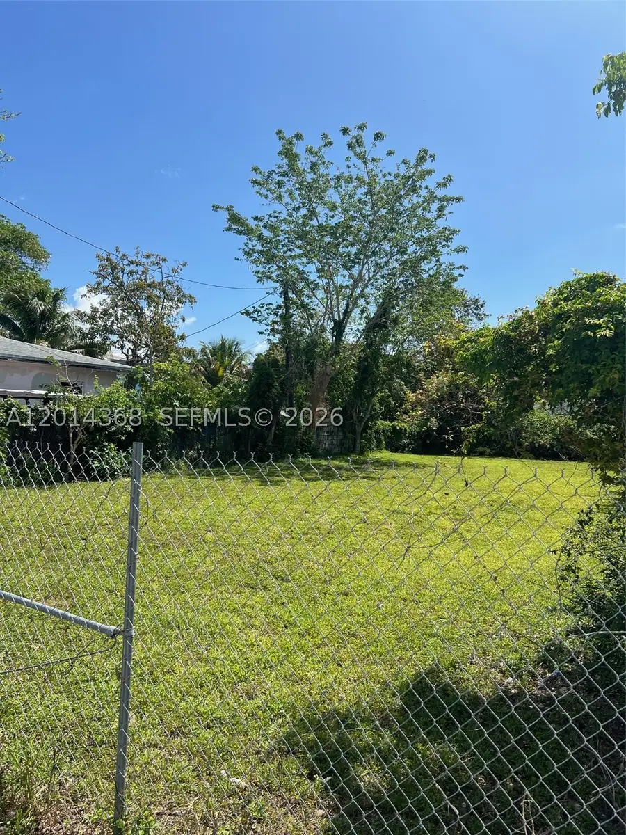 3033 NW 8th, Miami, FL 33127 - #3