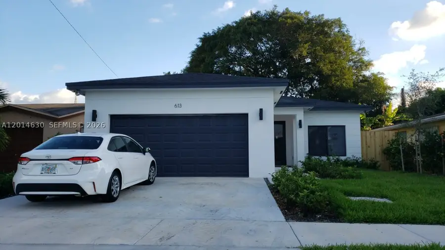 613 NW 10th, Hallandale, FL 33009 - #2