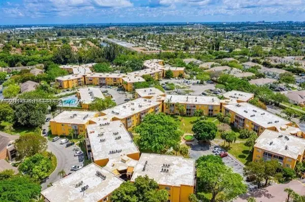 4334 NW 9th #7-2F, Deerfield Beach, FL 33064