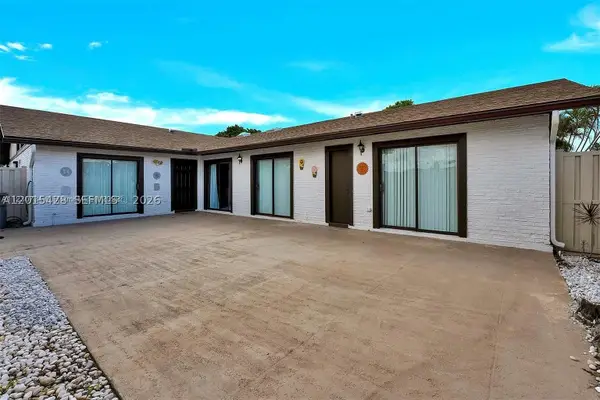 9892 Boca Gardens #A, Boca Raton, FL 33496